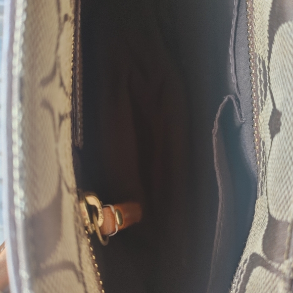 Coach Handbag - Picture 3 of 4